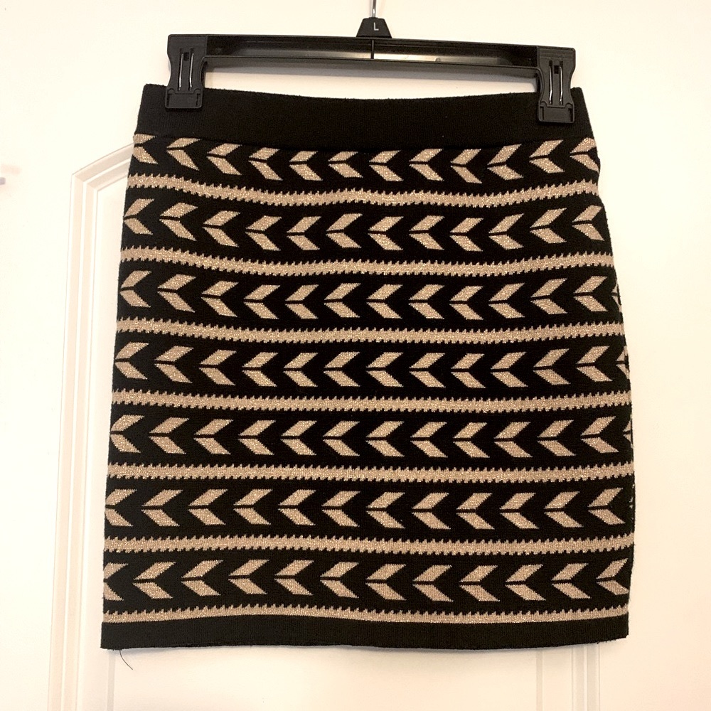 Forever21 CHEVRON skirt!